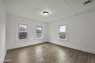 41 Prospect St, North Adams, MA 01247 - Photo 21