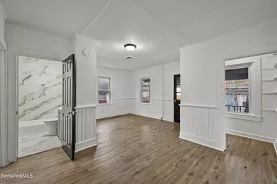 41 Prospect St, North Adams, MA 01247 - Photo 27