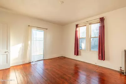 469 Fenn St, Pittsfield, MA 01201 - Photo 9