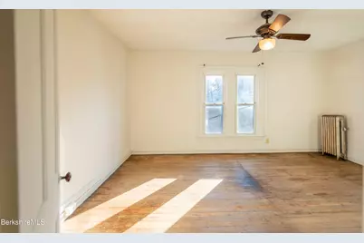 469 Fenn St, Pittsfield, MA 01201 - Photo 21