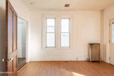 469 Fenn St, Pittsfield, MA 01201 - Photo 7
