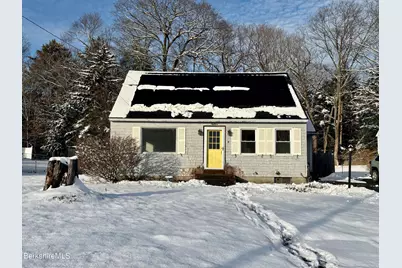 18 Chestnut St, Dalton, MA 01226 - Photo 3