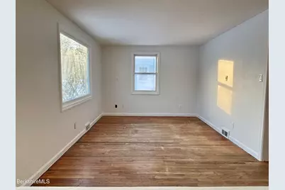 18 Chestnut St, Dalton, MA 01226 - Photo 5