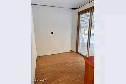 18 Chestnut St, Dalton, MA 01226 - Photo 11