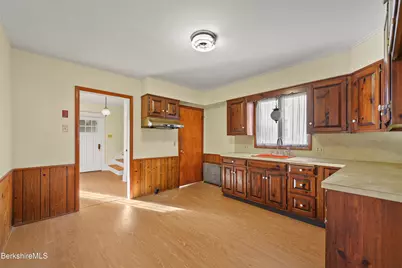 36 Pittsfield Ave, Pittsfield, MA 01201 - Photo 17