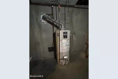 28 Jayne Ave, Pittsfield, MA 01201 - Photo 19