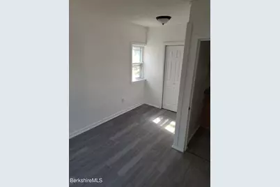 17 Wallace Place, Pittsfield, MA 01201 - Photo 9