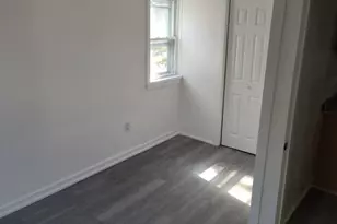 17 Wallace Pl, Pittsfield, MA 01201 - Photo 9
