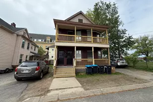 17 Wallace Pl, Pittsfield, MA 01201 - Photo 1