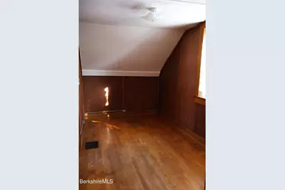 89 Columbia St, Adams, MA 01220 - Photo 7