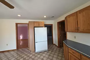 1669 Massachusetts Ave, North Adams, MA 01247 - Photo 7