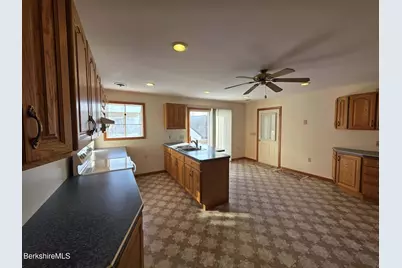 1669 Massachusetts Ave, North Adams, MA 01247 - Photo 3