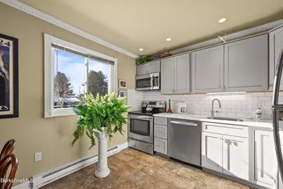 60 Churchill Crest, Pittsfield, MA 01201 - Photo 11