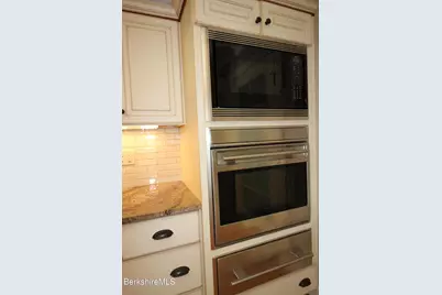 51 Anita Dr, Pittsfield, MA 01201 - Photo 19