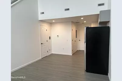 235 East St #119, Pittsfield, MA 01201 - Photo 3