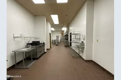 41 North St, Pittsfield, MA 01201 - Photo 13