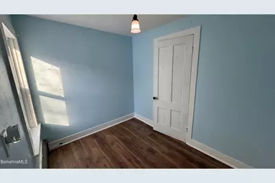 21 Enterprise St, Adams, MA 01220 - Photo 25