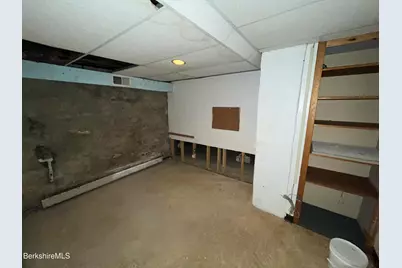 292 West St, Pittsfield, MA 01201 - Photo 33