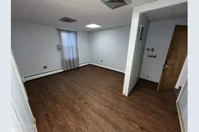 292 West St, Pittsfield, MA 01201 - Photo 9