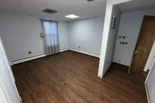 292 West St, Pittsfield, MA 01201 - Photo 9