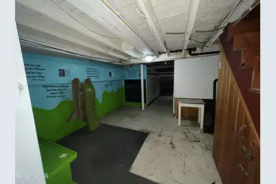 292 West St, Pittsfield, MA 01201 - Photo 37