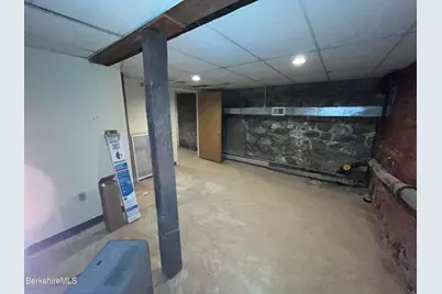 292 West St, Pittsfield, MA 01201 - Photo 31