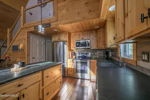 1335 Swamp Rd, Richmond, MA 01254 - Photo 13