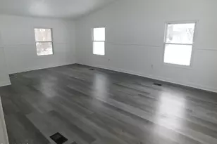 1 Lakewood Dr, Pittsfield, MA 01201 - Photo 7