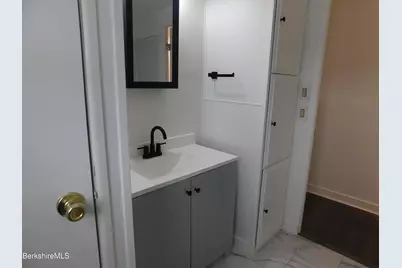 1 Lakewood Dr, Pittsfield, MA 01201 - Photo 11