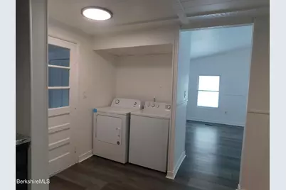 1 Lakewood Dr, Pittsfield, MA 01201 - Photo 9