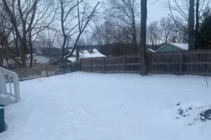 21 Sunset St, Pittsfield, MA 01201 - Photo 3