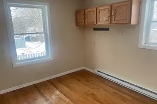 21 Sunset St, Pittsfield, MA 01201 - Photo 7