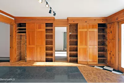 86 E Main St, Stockbridge, MA 01262 - Photo 7