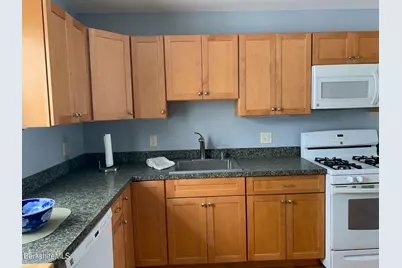 4 Morgan  Manor #4, Lenox, MA 01240 - Photo 9