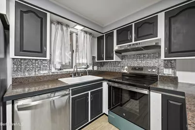 6 Meadow Ln, Adams, MA 01220 - Photo 5