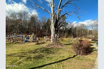 471 Middle Rd, Clarksburg, MA 01247 - Photo 5