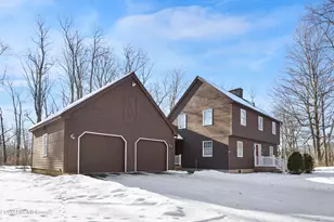 132 Outlook Ave, Cheshire, MA 01225 - Photo 3