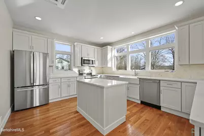 10 Aqua St, Lanesborough, MA 01237 - Photo 9
