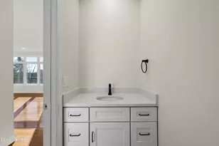 10 Aqua St, Lanesborough, MA 01237 - Photo 25