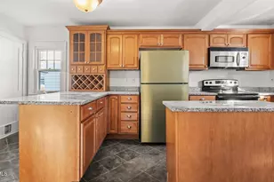 121 Edward Ave, Pittsfield, MA 01201 - Photo 7