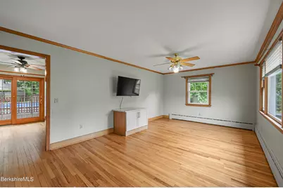 127 Gamwell Ave, Pittsfield, MA 01201 - Photo 11