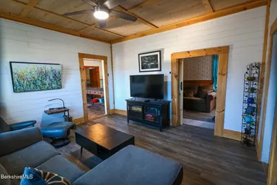 66 Lyman St, North Adams, MA 01247 - Photo 9