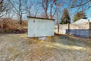 28 Mill St, North Adams, MA 01247 - Photo 5