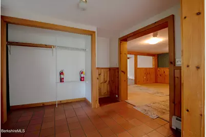 1057 Main St, Great Barrington, MA 01236 - Photo 21
