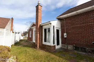 10 Marlboro Dr, Pittsfield, MA 01201 - Photo 37