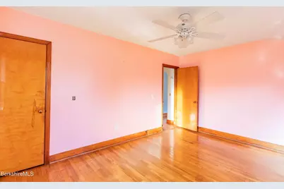 10 Marlboro Dr, Pittsfield, MA 01201 - Photo 11