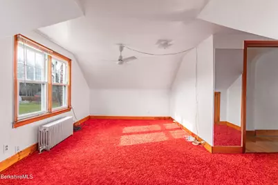 10 Marlboro Dr, Pittsfield, MA 01201 - Photo 19