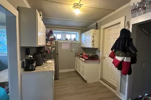 376 Union St, North Adams, MA 01247 - Photo 27