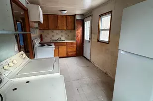 104 Belden St, Williamstown, MA 01267 - Photo 5