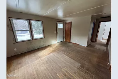 104 Belden St, Williamstown, MA 01267 - Photo 3